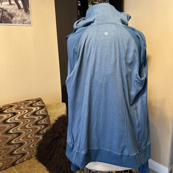 Lululemon Jacket Women Size 8 Green Hooded Lined Performance Full Zip Gym - Picture 6 of 10
